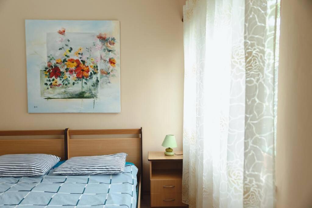Rare Durres Apartment With Private Parking & Garden Extérieur photo